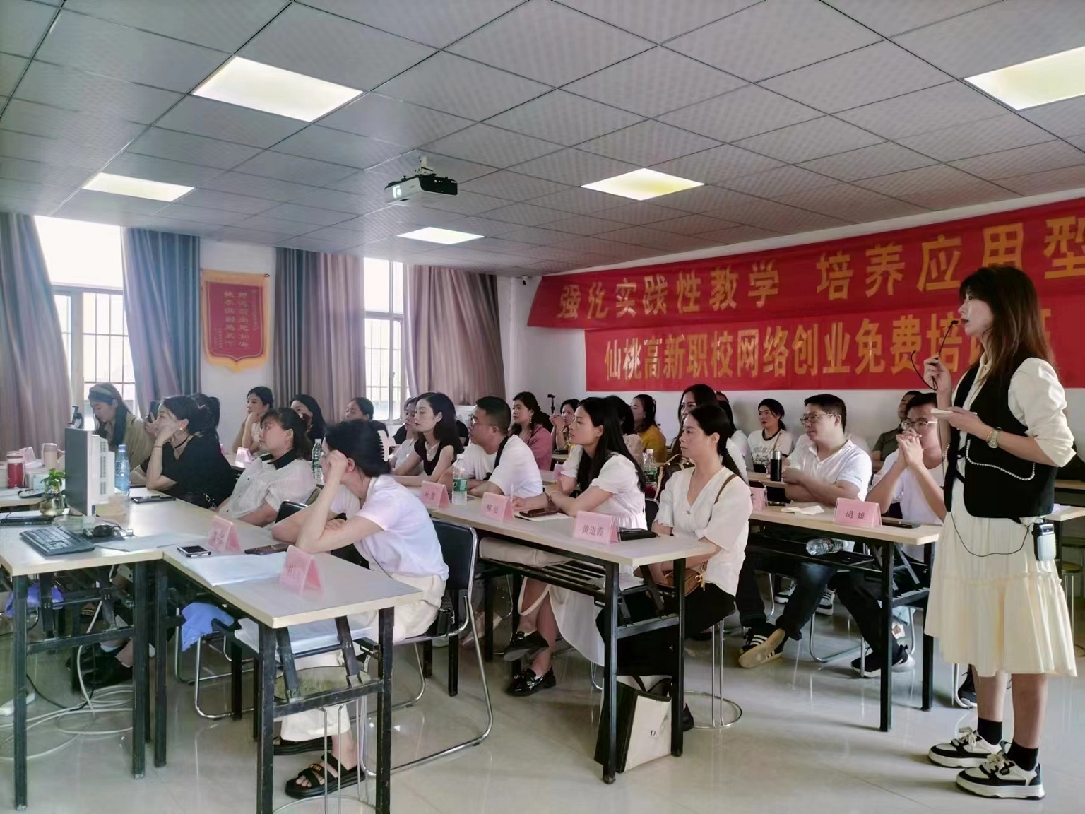 ����������ѵ����